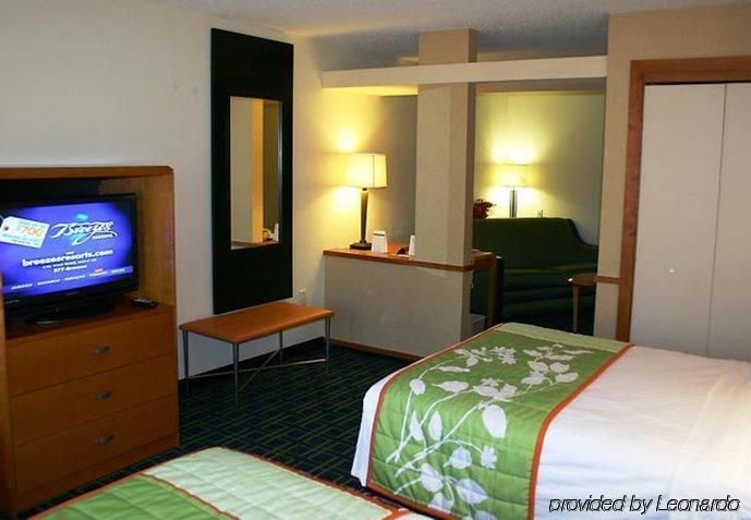 Fairfield Inn & Suites Cleveland Avon Szoba fotó